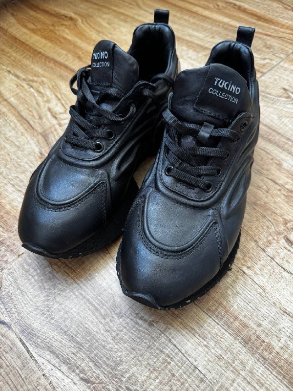 Женские кожаные кроссовки 39р