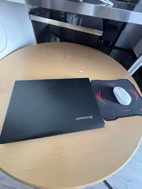 Ноутбук Lenovo 1