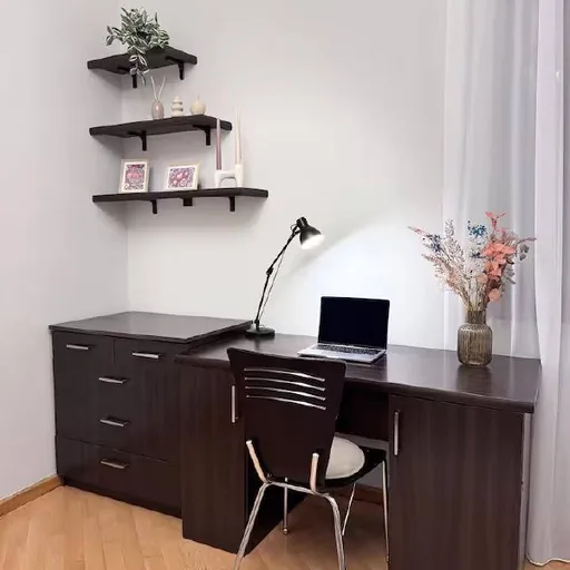 Стол, комод