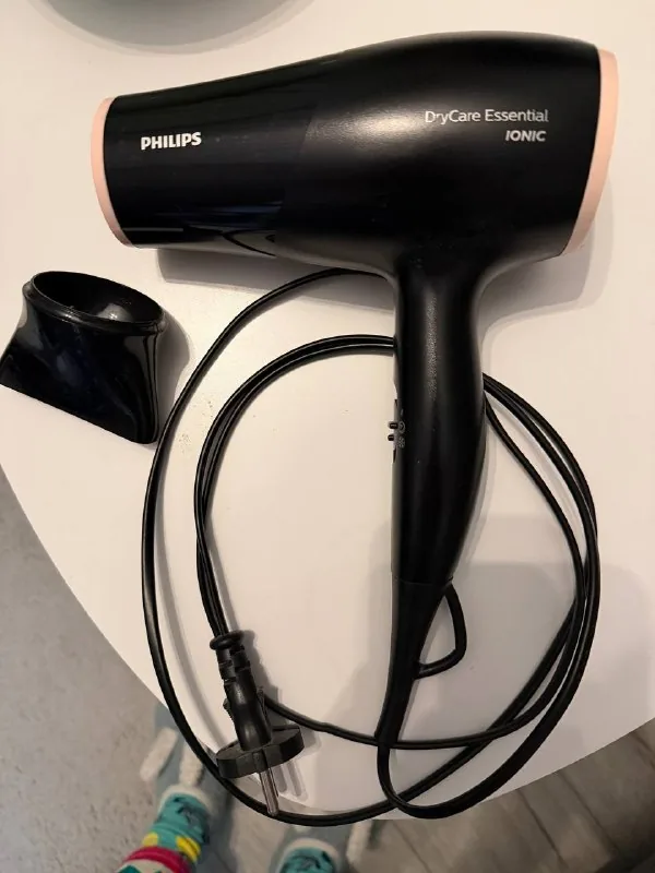 Фен Philips DryCare Essential Ionic 1