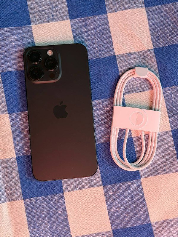 iPhone 15 Pro Max 512Gb с аксессуарами