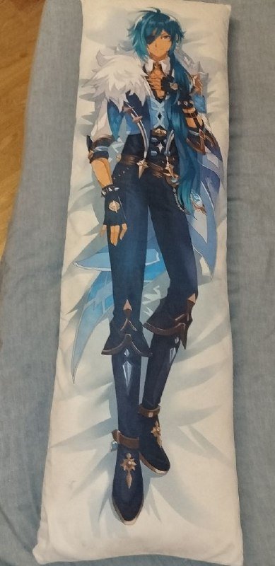 Дакимакура с изображением персонажа