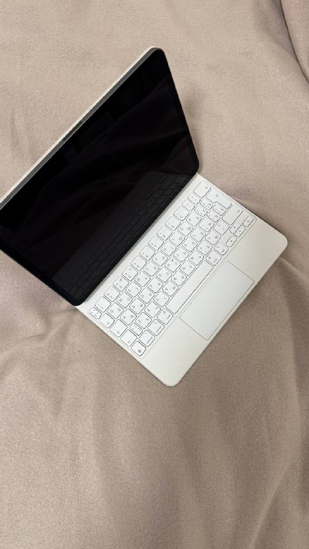 iPad Pro 11” 3-го поколения, Magic Keyboard