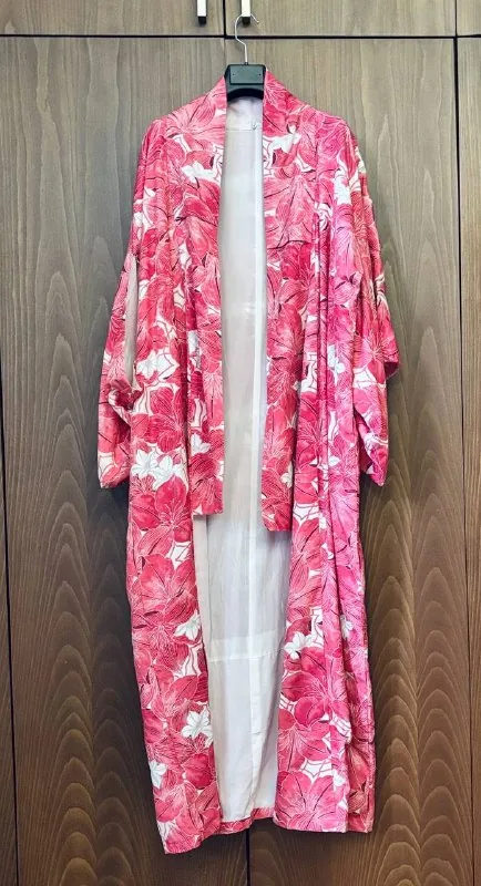 Женское розово-белое кимоно с цветочным принтом 1