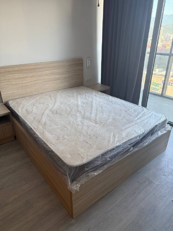 Кровать с матрасом 180x200 2