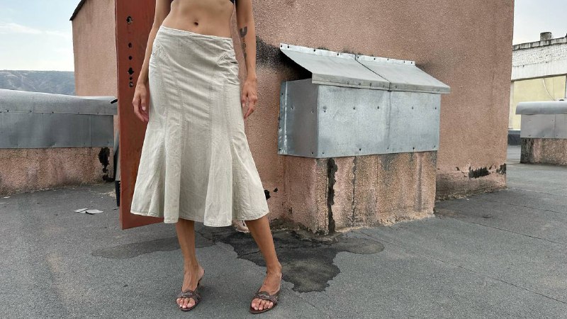 Винтажные мюли Prada, юбка, рубашка оверсайз, бриджи, блуза, босоножки, туфли, ботинки 2