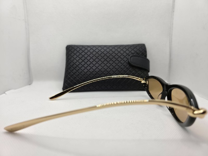 солнцезащитные очки Bottega Veneta, большая сумка Michael Kors 3