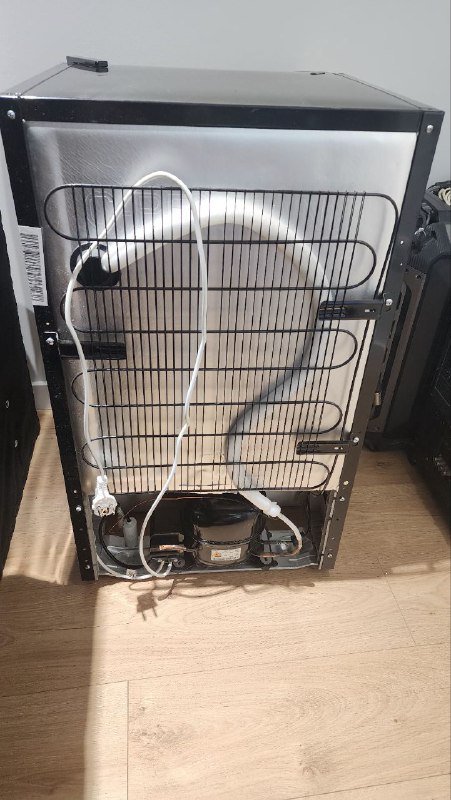 Мини холодильник с морозильной камерой DIORA TOP1001B 2