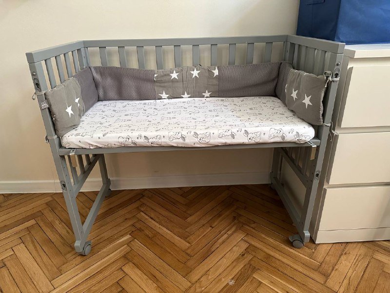 Приставная кроватка до 6 месяцев с матрасом и спальным мешком