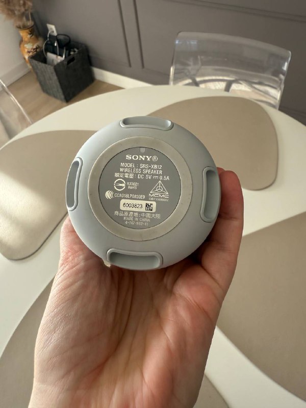 Беспроводная колонка Sony SRS XB12, Apple TV a1469 2