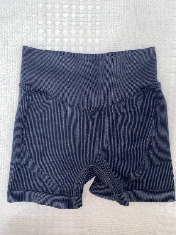 Винтажный пиджак, кожаный топ, жилетка, фитнес-комбинезон, шорты, костюмы, велосипедки 10