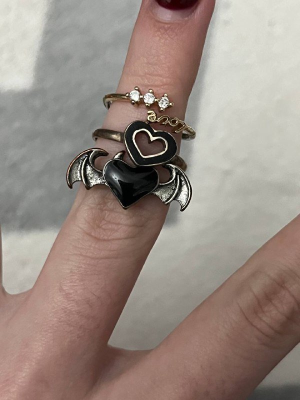 Кольца, серьги, кулоны из бижутерии 5