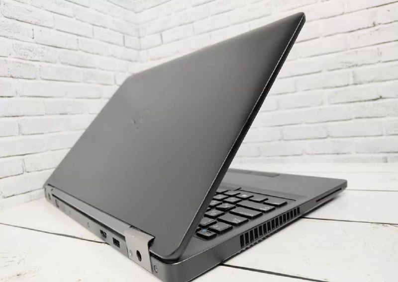 Ноутбук Dell Latitude E5570 с i7 процессором 6