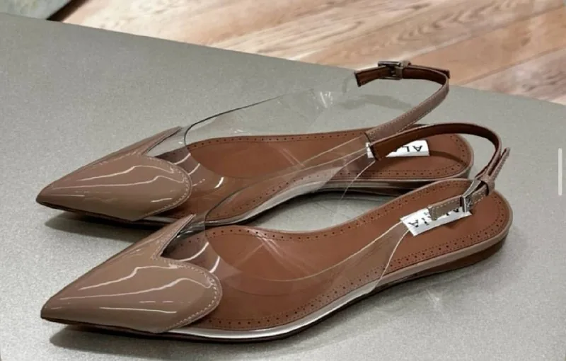 New women's sandals, size 39