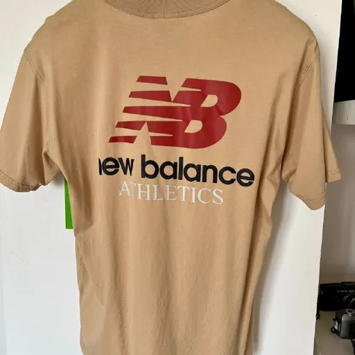 Футболка New Balance
