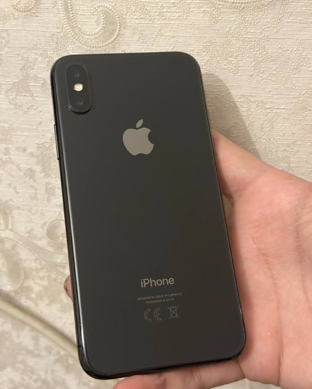 iPhone XS в хорошем состоянии