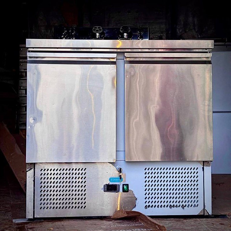 Столы, стулья, холодильники, кофемашина, посудомоечная машина 5