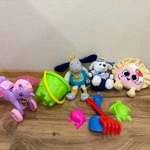 Игрушки, кружка-непроливайка, вещи на девочку до года