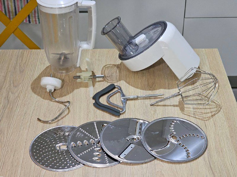 Кухонный комбайн Bosch MUM5XW20 полный комплект 2