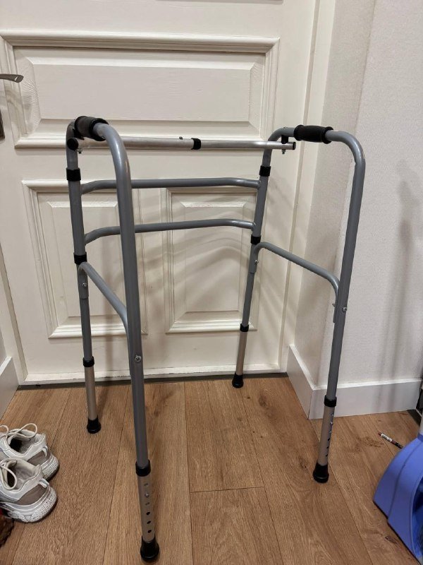 Когтеточка на котенка, настольные игры, костыли, ходунки 5