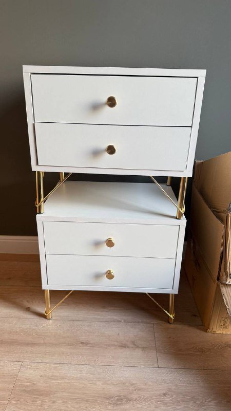 2 белых тумбочки с ящиками