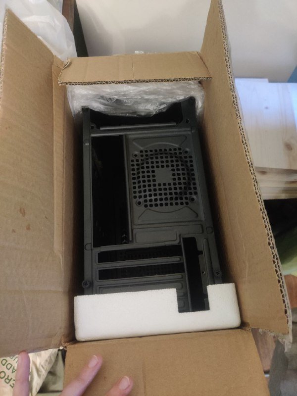 2 корпуса для сборки компьютера