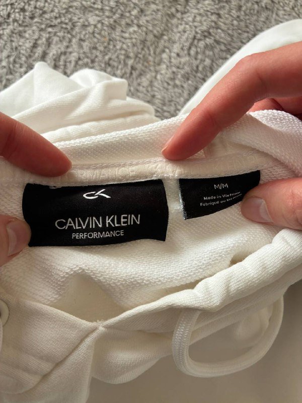 Худи Calvin Klein 3