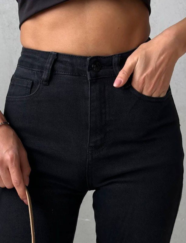 Черные скини джинсы