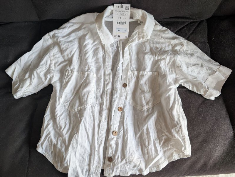 Короткая рубашка Zara, кофта Uniqlo, свитер Artka, майки спортивные и рубчик, платье Uniqlo, серая кофта Uniqlo 1