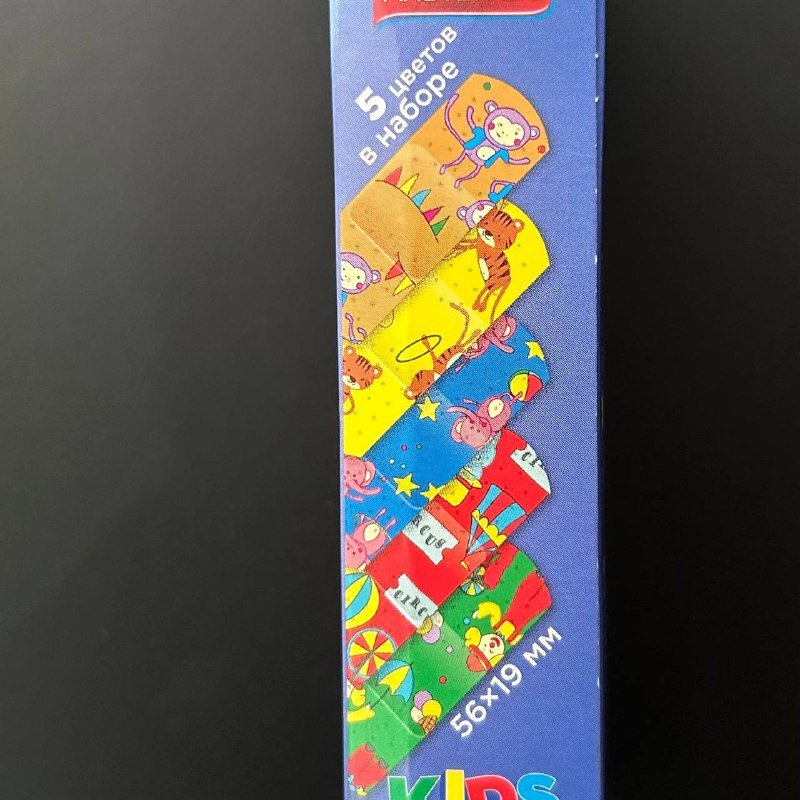 солнцезащитный спрей, лаки для ногтей, блеск для губ, детские пластыри 6