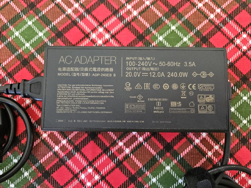 Игровой ноутбук ASUS ROG Zephyrus G GA502DU 4