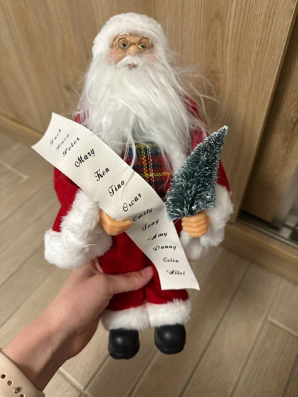 Праздничная кукла Дед Мороз с списоком
