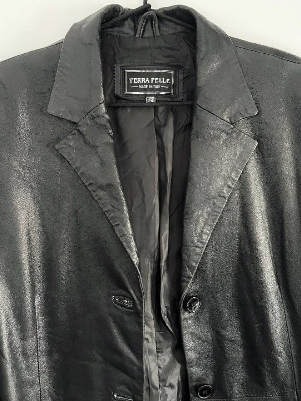 Длинный плащ, пиджак, длинная юбка, кожаная куртка 2