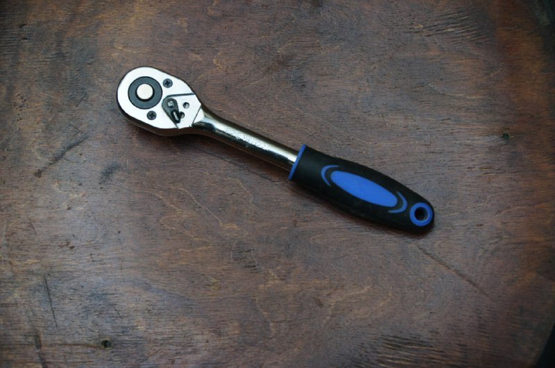 Набор бит и головок с отвёрткой, Трещётка 3/8" 2