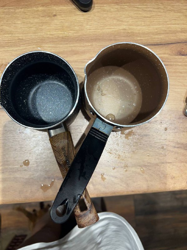 Kitchen utensils for sale: graters, pots, containers, coffee makers, peelers 7