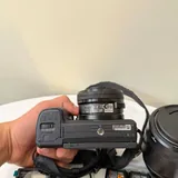 Sony A6400 с двумя объективами и аксессуарами 4