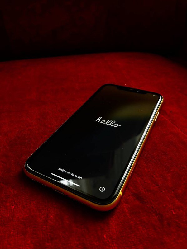 iPhone XR 64GB желтый