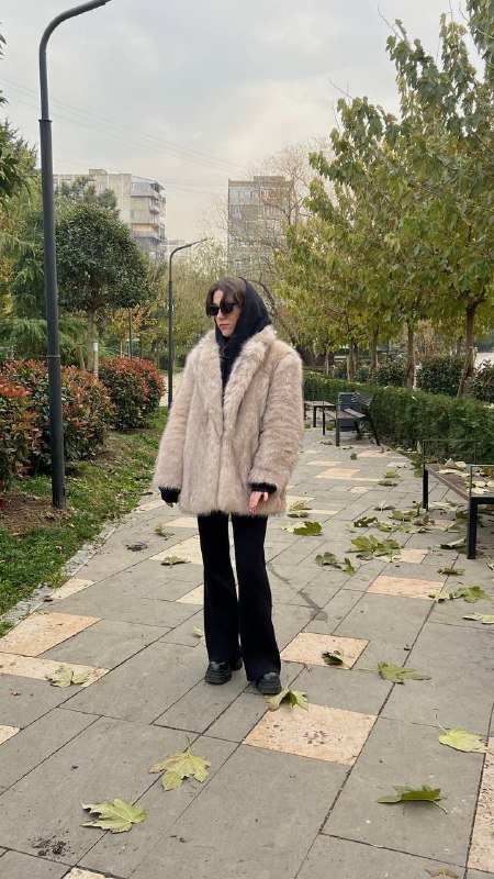 Шуба ZARA женская теплая бежевая 1