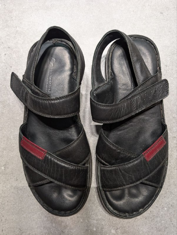 Куртка кожаная теплая, Кофта свитшот, Кроссовки fila, Бассаножки пляжные, Юбка трикотажная, Сандалии мужские, Футболка, Брюки карго, Брюки мужские Zara 6