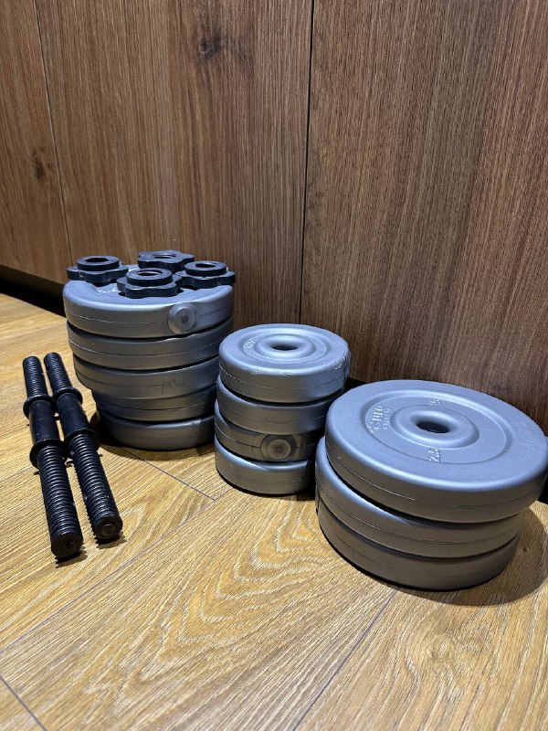 Разборные гантели, 2 штуки, 4 блина по 1.25 кг, 8 блинов по 2.5 кг