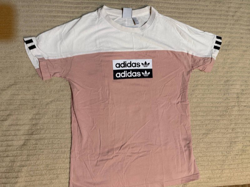 Женская футболка Adidas