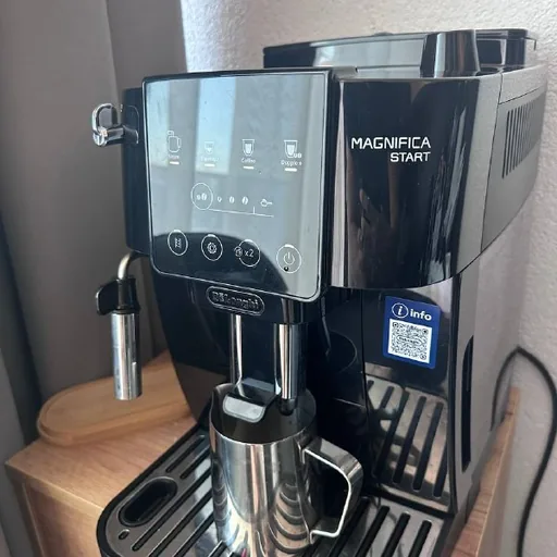 Кофемашина DELonghi Magnifica Start