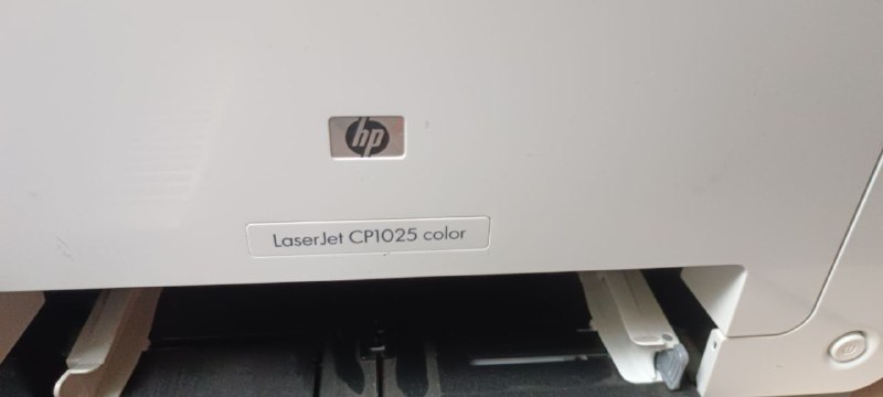 Лазерный принтер HP Laserjet цветной 2