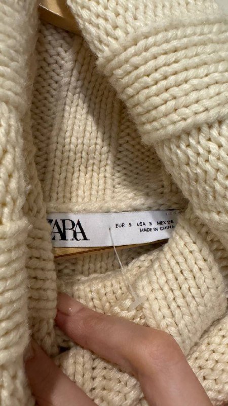 Свитер, джинсы, тренч, платье, спортивная кофта, куртка косуха 2