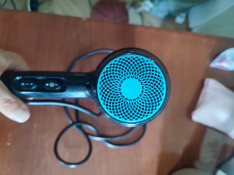 Фен Philips Pro 4
