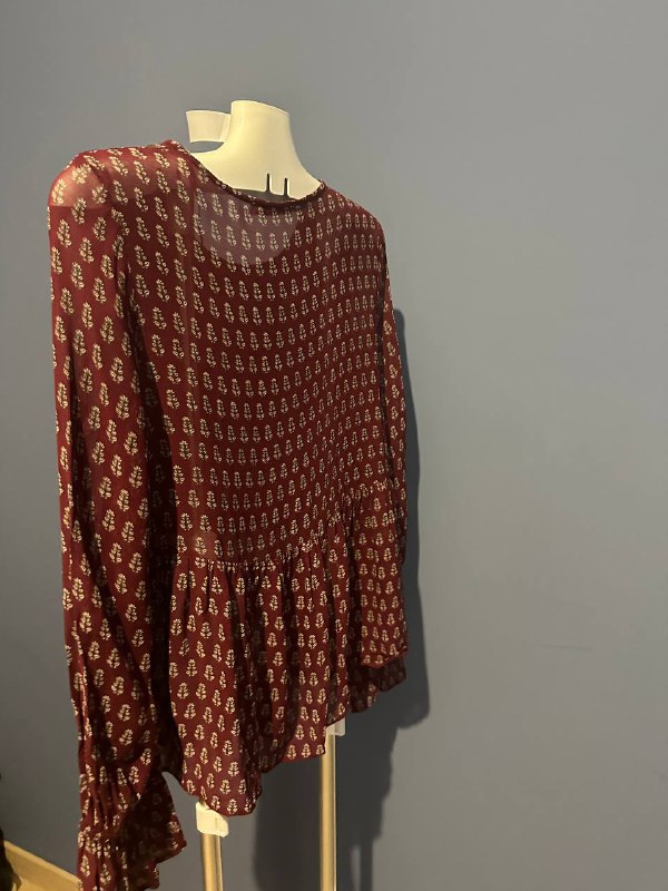 Mango top, new without tags 4