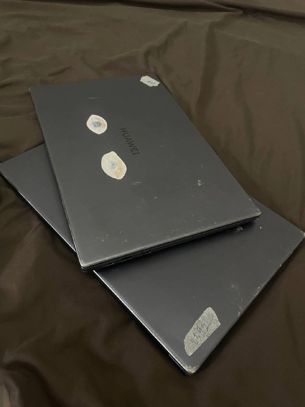 Два ноутбука Huawei на запчасти