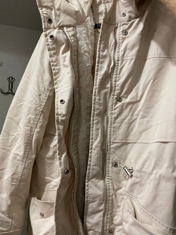 Женская куртка Bershka, книга Shoe Dog Phil Knight 3