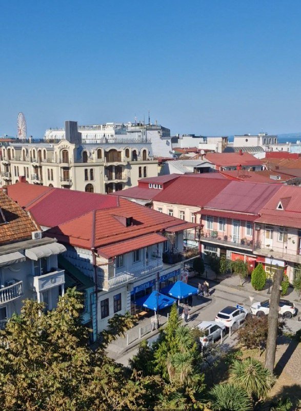 Квартира с отдельной спальней, балконом и террасой 2