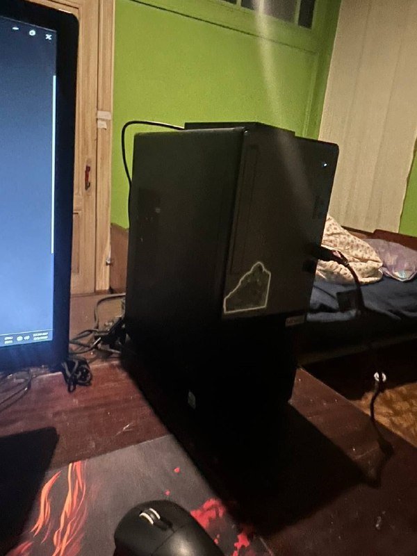 Компьютер, монитор, клавиатура, мышь, наушники